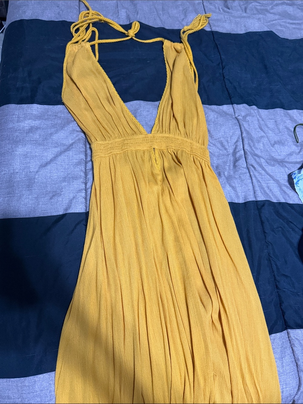 Astr the Label Women’s Mustard Yellow V-Neck Maxi Dress